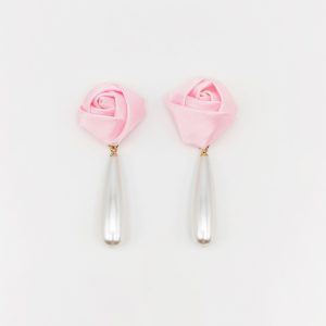 Rosette Pearl Pendant Earring